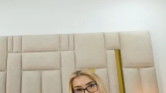 Grab porn video – Sexy Babe Showing Her Body And Making Herself Cum