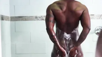 Black Marcel Eugene barebacks Otto Sampson in locker room