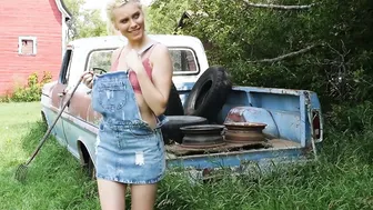 Cute petite blonde showed her hot body