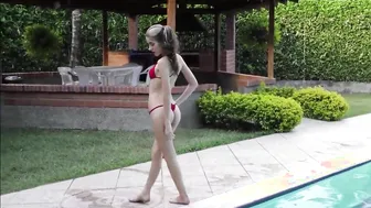 Heidy Pino Bikini rojo