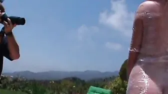 Teens 19 yo is having a amazing bang at the swimming pool
