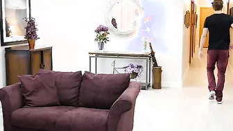 Natasha Nice fucking inside the bedroom with her natural breasts