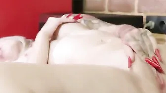 Hannah Pierce looks so crazy sexy into short shorts that hug her booty and gives her some nice camel toe. Those