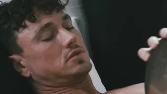 Muscular lad Tigger Redd rides thick rock hard cock after BJ