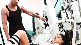 Sweaty Sex with Raven Bay at the Gym
