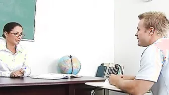 Bad women Baby Jayne fucking into the desk with her brown eyes