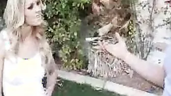 Backyard porn video – Jessa Rhodes fucking into the backyard with her skinny