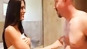 Lyla Storm fucking inside the bed with her outie cunt
