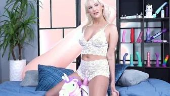 Camsoda Jordan Maxx hot blonde MILF