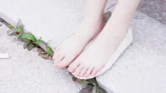 Asian Foot Ignore