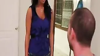 Sophia Bellas Sultry Seduction A Steamy Encounter in the Bedroom