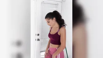 Lopez porn video – Housekeeper Gabriela Lopez spreads legs for big dick