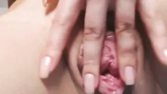 Amazing Chick fingering her pussy 2