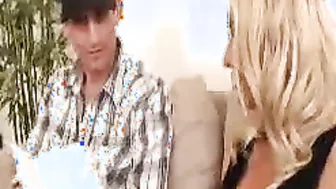 Bad chick Emma Starr fucking into the couch with her tattoos
