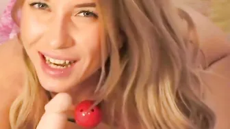 Busty Chick having fun pleasuring her dildo