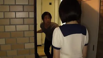 Ruri Narumiya goes to meet a fan as an AV Actress two