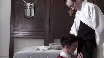Religious guy seduced by daddy into forbidden raw pounding