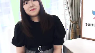 College sluts Miki Sakashita is with us today showing us her juicy booty