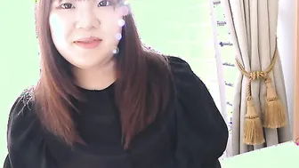 College sluts Miki Sakashita is with us today showing us her juicy booty