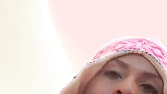 Ellie masturbates in horny solo action