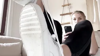 French Feet Ignore