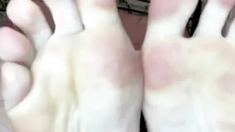 Teen Goddess Foot Femdom Worship