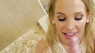 Stepmom Sam Bourne uses curves to seduce in shower