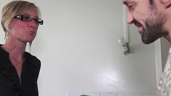 Mat porn video – Sexy mom gives blowjob and gets her pussy thumped
