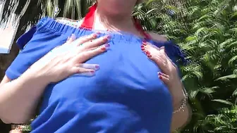 Naughty mature lady playing with herpussy in the garden