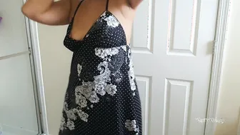 Quarantine Tease into the Toilet | Curvy