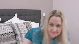 Mat porn video – Naughty British housewife playing with her shaved pussy