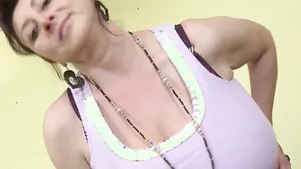 Hot housewife shows her huge rack and masturbates