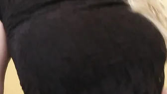 Super hot MILF loves to play with her hot body 2