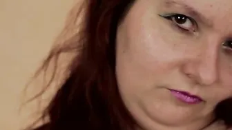 Mat porn video – Chubby mature slut playing with her pussy