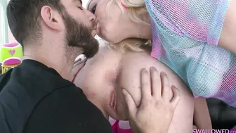Krystal And Nova Are Ready To Blow