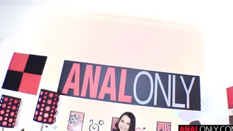 Liz Has Anal Demands 2
