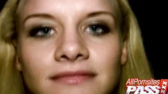 Blonde Honey Leah