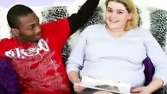 Pretty Blonde BBW Drew