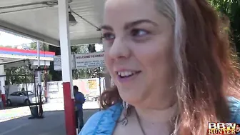 Pretty BBW Bella Screwing a Guy From the Car Wash