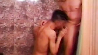 Twink Gives Nice Head in the Shower