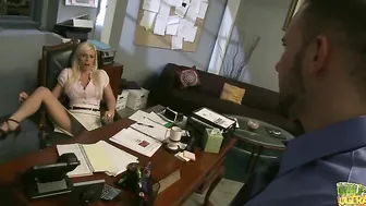 Angelina Ash showing whos boss