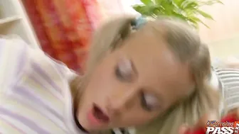 Alessandra getting off with vibrator