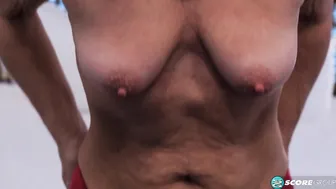 How a Cutie 55-year-older MILF getting off