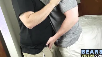 Horny bears Bobbi Gee and Eric Schwanz fuck like crazy