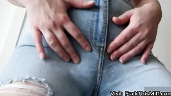 Stepsister Makes Me Cum in Her Panties and Jeans 3