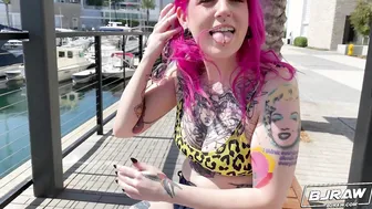 Lady Loves To Lick