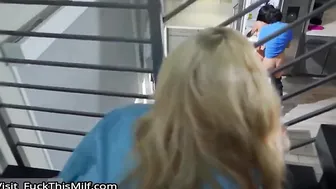 Mit zwei Milfs im Dreier 2
