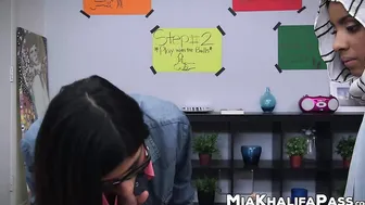 Gorgeous Arab pornstar Mia Khalifa sucks dick with friend