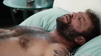 Kinky pornstar Zander Lane deepthroats thick rock hard cock