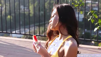 Teens juicy pussy is ready for bang